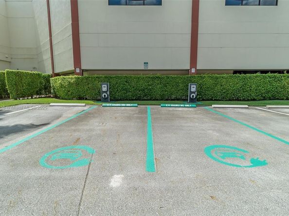 8941 S Hollybrook Blvd 103, Pembroke Pines FL 33025