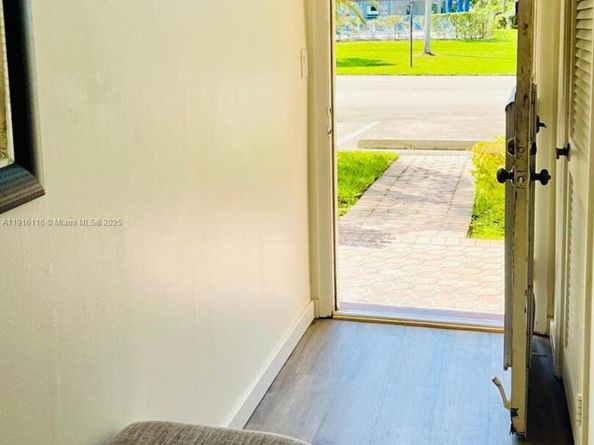 8941 S Hollybrook Blvd 103, Pembroke Pines FL 33025