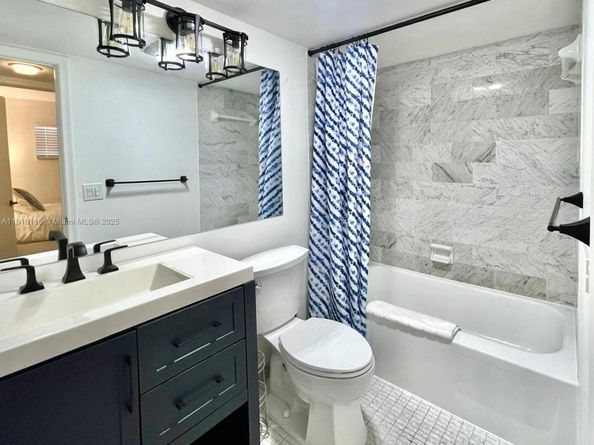 8941 S Hollybrook Blvd 103, Pembroke Pines FL 33025