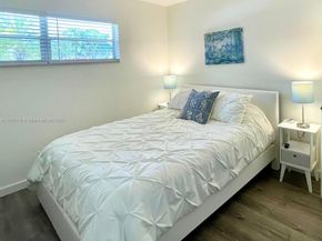 8941 S Hollybrook Blvd 103, Pembroke Pines FL 33025