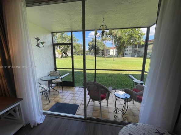 8941 S Hollybrook Blvd 103, Pembroke Pines FL 33025