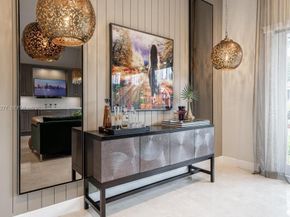 6114 Paradise Point Dr, Palmetto Bay FL 33157