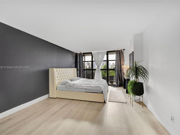 400 Leslie Dr 605, Hallandale Beach FL 33009