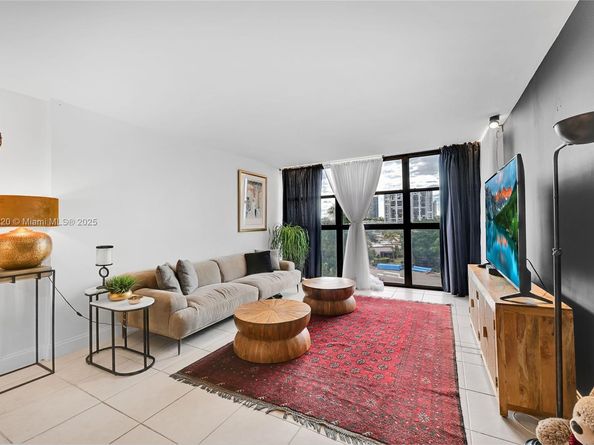 400 Leslie Dr 605, Hallandale Beach FL 33009