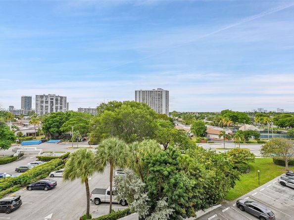 400 Leslie Dr 605, Hallandale Beach FL 33009
