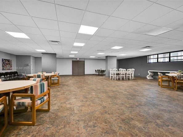 400 Leslie Dr 605, Hallandale Beach FL 33009