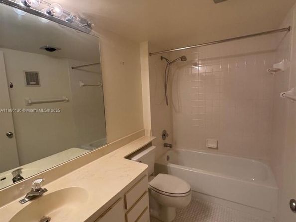 Undisclosed Address #A11880136, Pompano Beach FL 33069