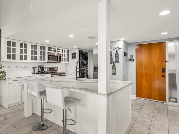 6666 SW 115th Ct 406, Miami FL 33173