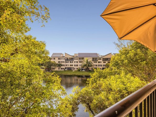 6666 SW 115th Ct 406, Miami FL 33173