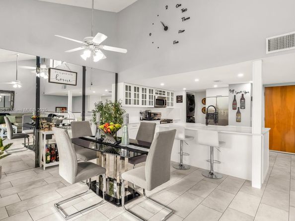 6666 SW 115th Ct 406, Miami FL 33173