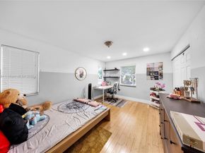 20014 NE 6th Ct Cir, Miami FL 33179
