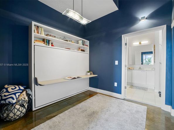 2001 Meridian Av 509, Miami Beach FL 33139
