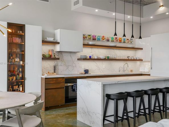 2001 Meridian Av 509, Miami Beach FL 33139
