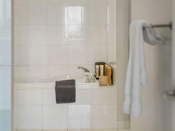 2001 Meridian Av 509, Miami Beach FL 33139