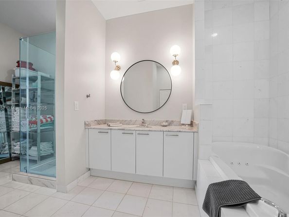 2001 Meridian Av 509, Miami Beach FL 33139