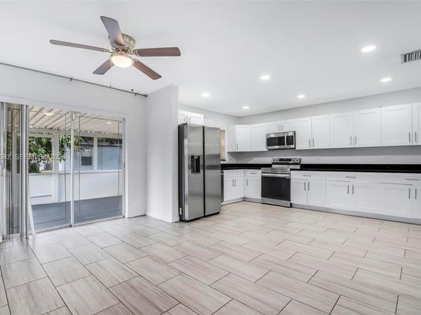 3430 N 65th Ave, Hollywood FL 33024