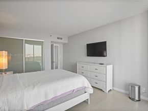 20281 E Country Club Dr 1603, Aventura FL 33180