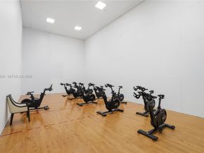 20281 E Country Club Dr 1603, Aventura FL 33180