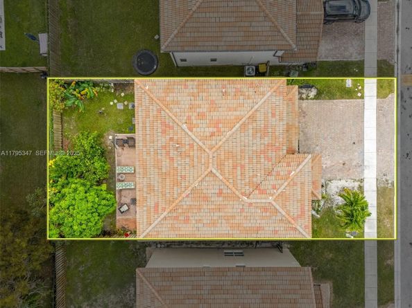 4190 NE 20th St, Homestead FL 33033