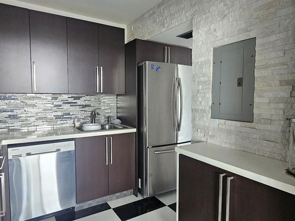 2025 NE 164th St 914, North Miami Beach FL 33162