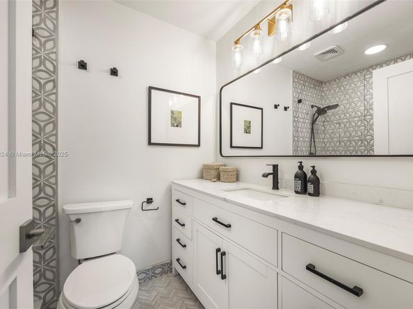 11537 SW 64th St A83, Miami FL 33173