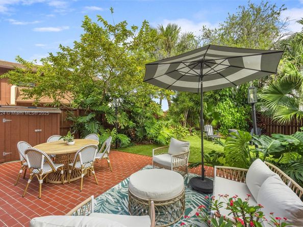 11537 SW 64th St A83, Miami FL 33173