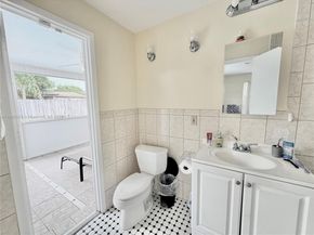 6875 NW 1st Ct, Margate FL 33063