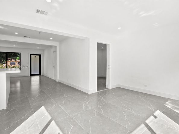 1136 Tennessee Ave, Fort Lauderdale FL 33312