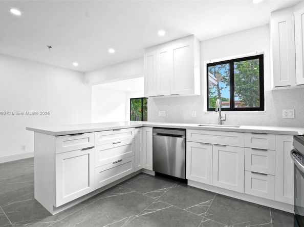 1136 Tennessee Ave, Fort Lauderdale FL 33312