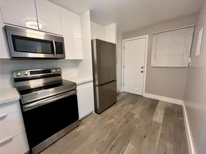 1750 NE 191st St 5223, Miami FL 33179