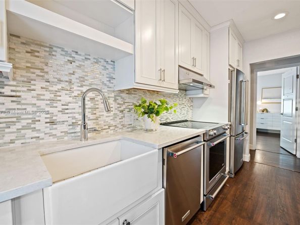 437 Bird Rd, Coral Gables FL 33146