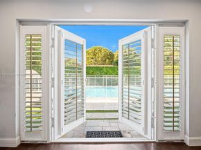 437 Bird Rd, Coral Gables FL 33146