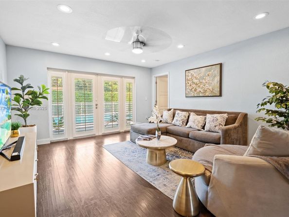 437 Bird Rd, Coral Gables FL 33146