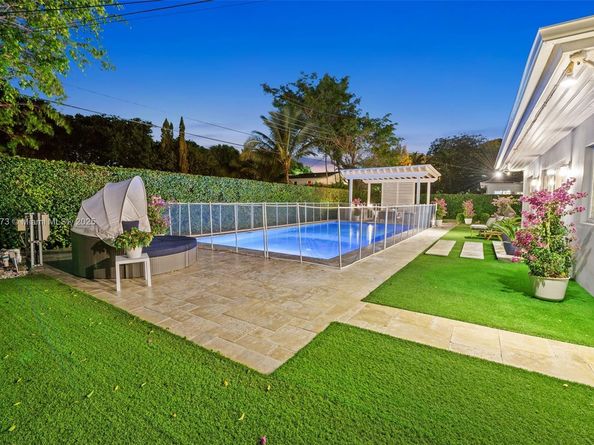 437 Bird Rd, Coral Gables FL 33146