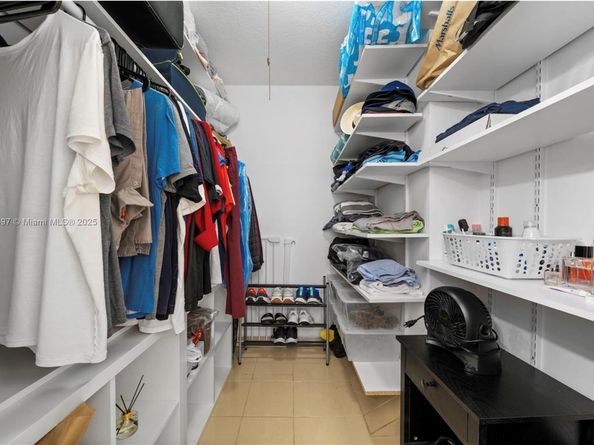 30 SW 11th Ave 4, Miami FL 33130