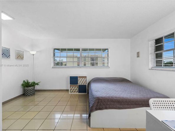 30 SW 11th Ave 4, Miami FL 33130