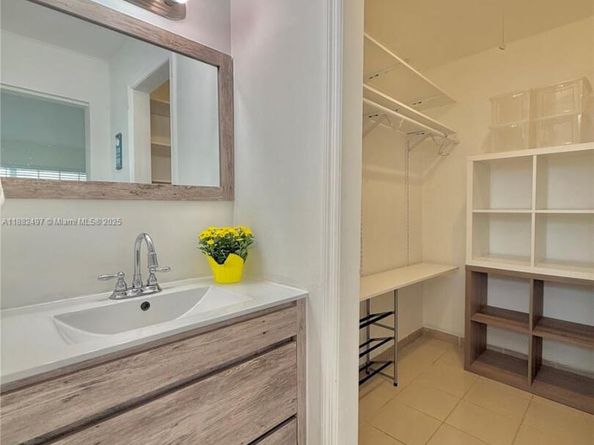 30 SW 11th Ave 4, Miami FL 33130