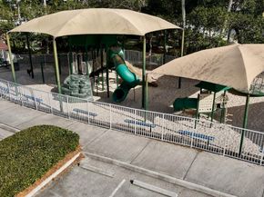 Undisclosed Address #A11972725, Weston FL 33327