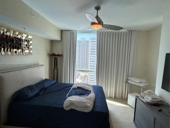 1945 S Ocean Dr 1106, Hallandale Beach FL 33009