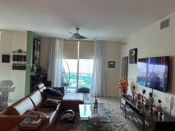 1945 S Ocean Dr 1106, Hallandale Beach FL 33009