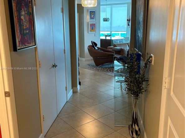 1945 S Ocean Dr 1106, Hallandale Beach FL 33009