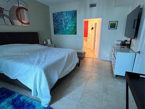 1945 S Ocean Dr 1106, Hallandale Beach FL 33009