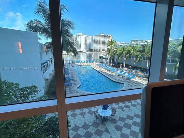 1945 S Ocean Dr 1106, Hallandale Beach FL 33009