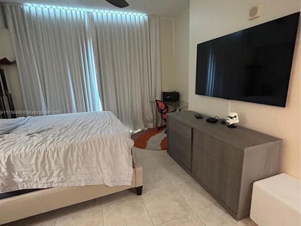 1945 S Ocean Dr 1106, Hallandale Beach FL 33009