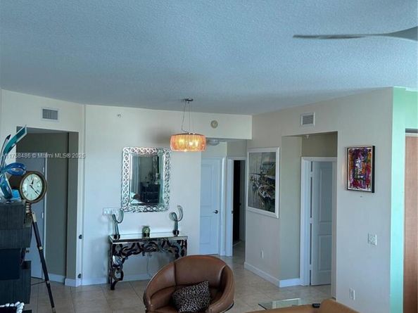 1945 S Ocean Dr 1106, Hallandale Beach FL 33009