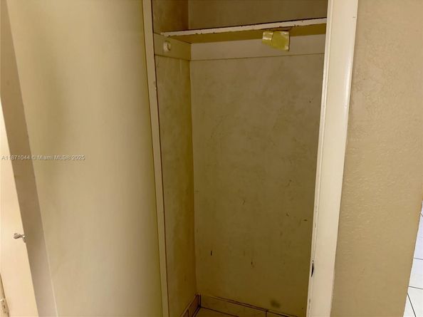 1890 NE 211th Ter, Miami FL 33179