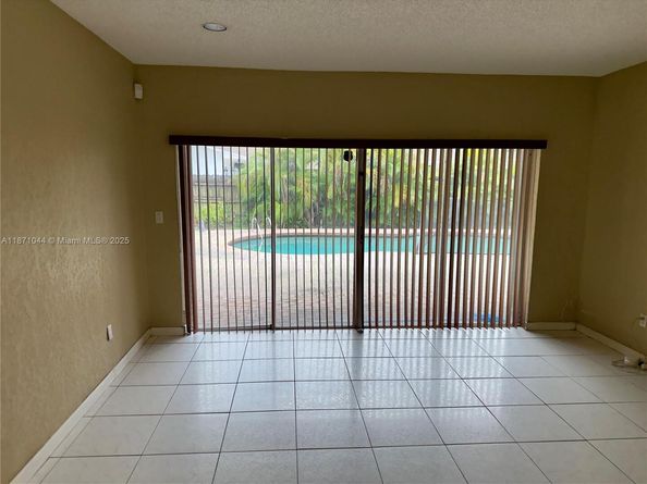 1890 NE 211th Ter, Miami FL 33179