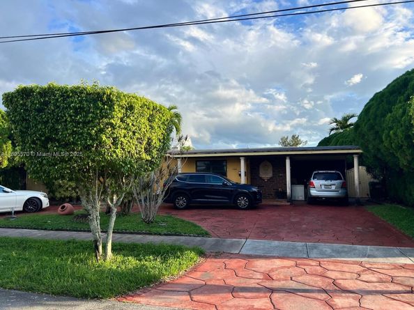 11000 SW 43rd Ln, Miami FL 33165