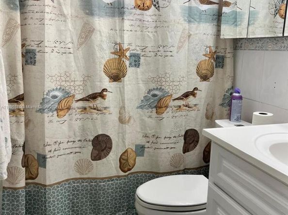 11000 SW 43rd Ln, Miami FL 33165