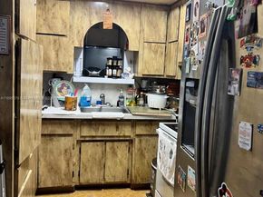 11000 SW 43rd Ln, Miami FL 33165